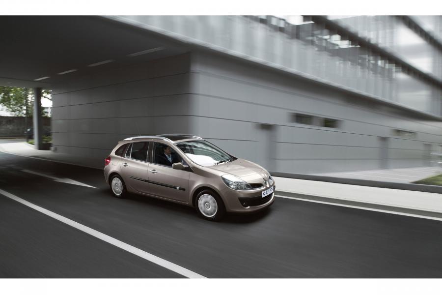  Renault Clio Estate 2007 года  (фото 17 из 50)